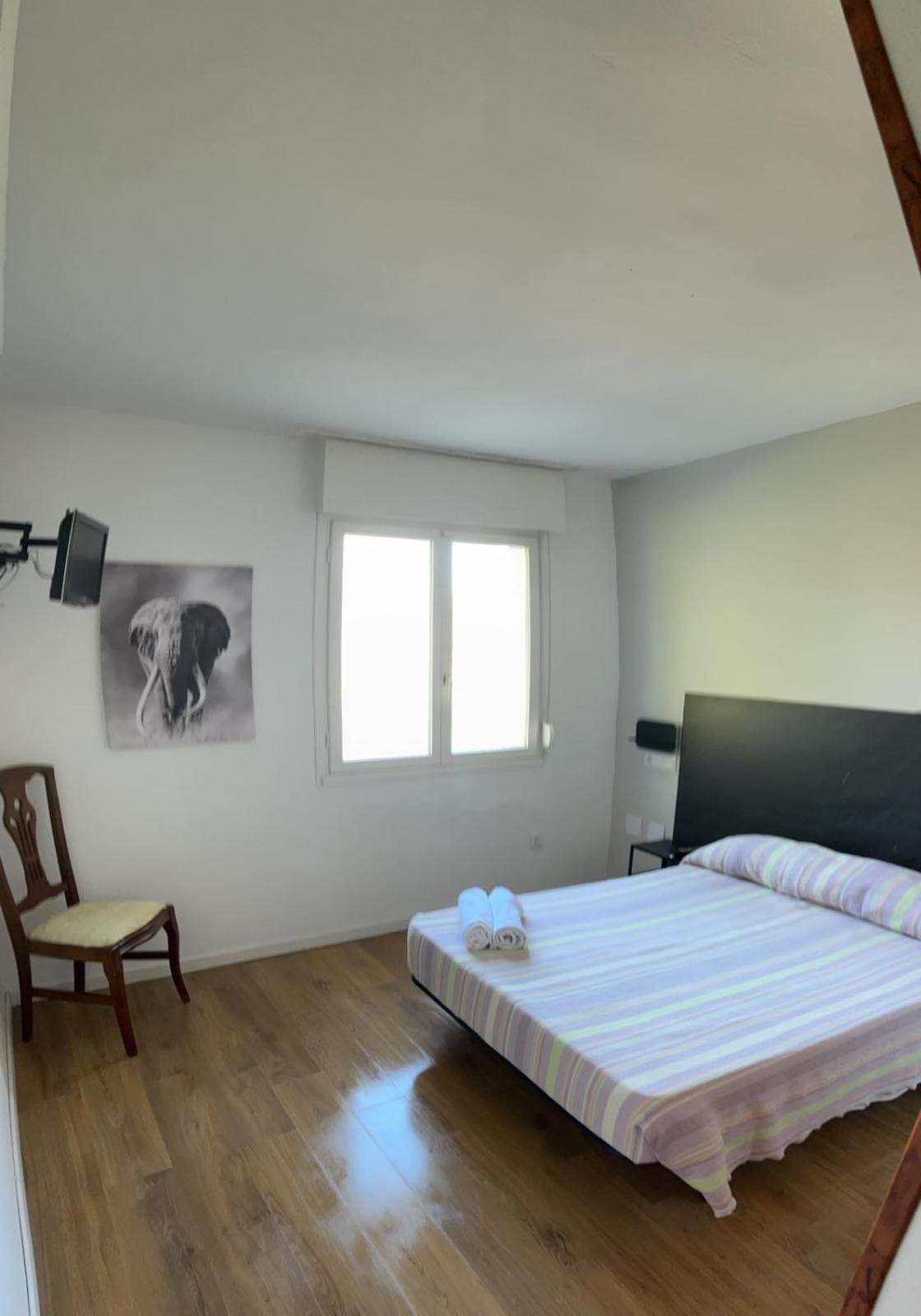 Hotel Las Palmeras à Gijón Extérieur photo