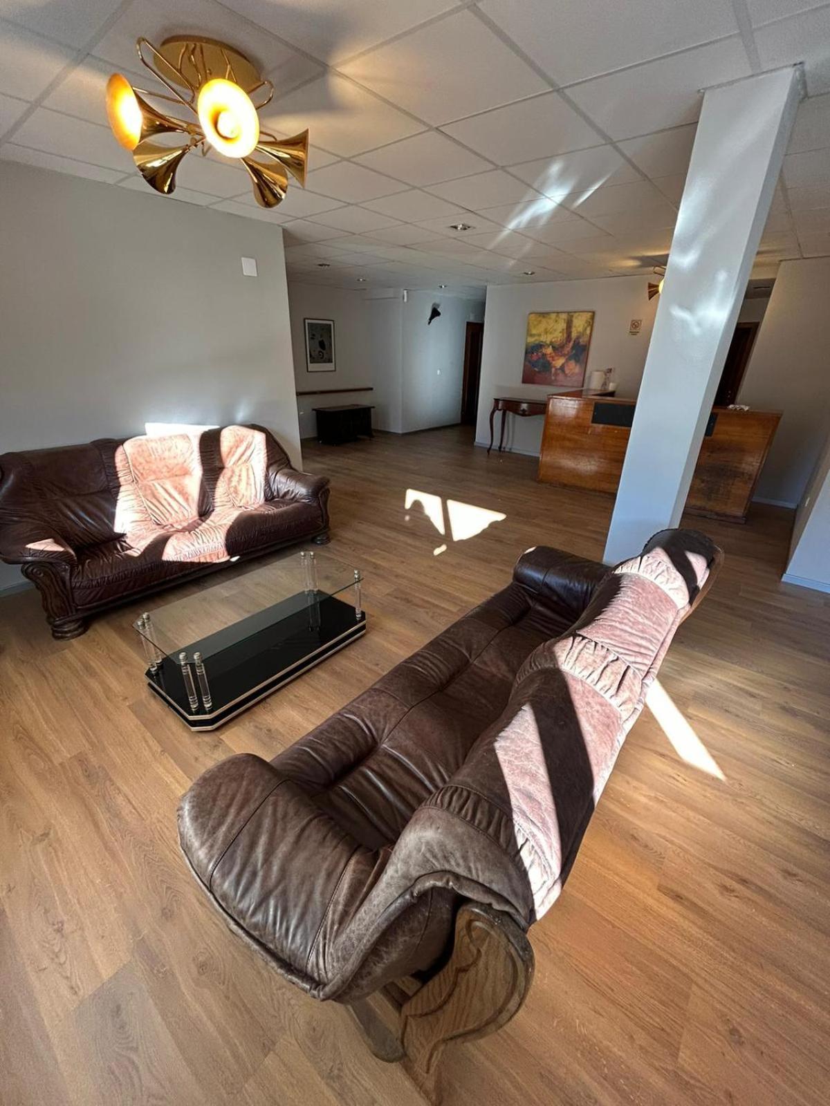 Hotel Las Palmeras à Gijón Extérieur photo