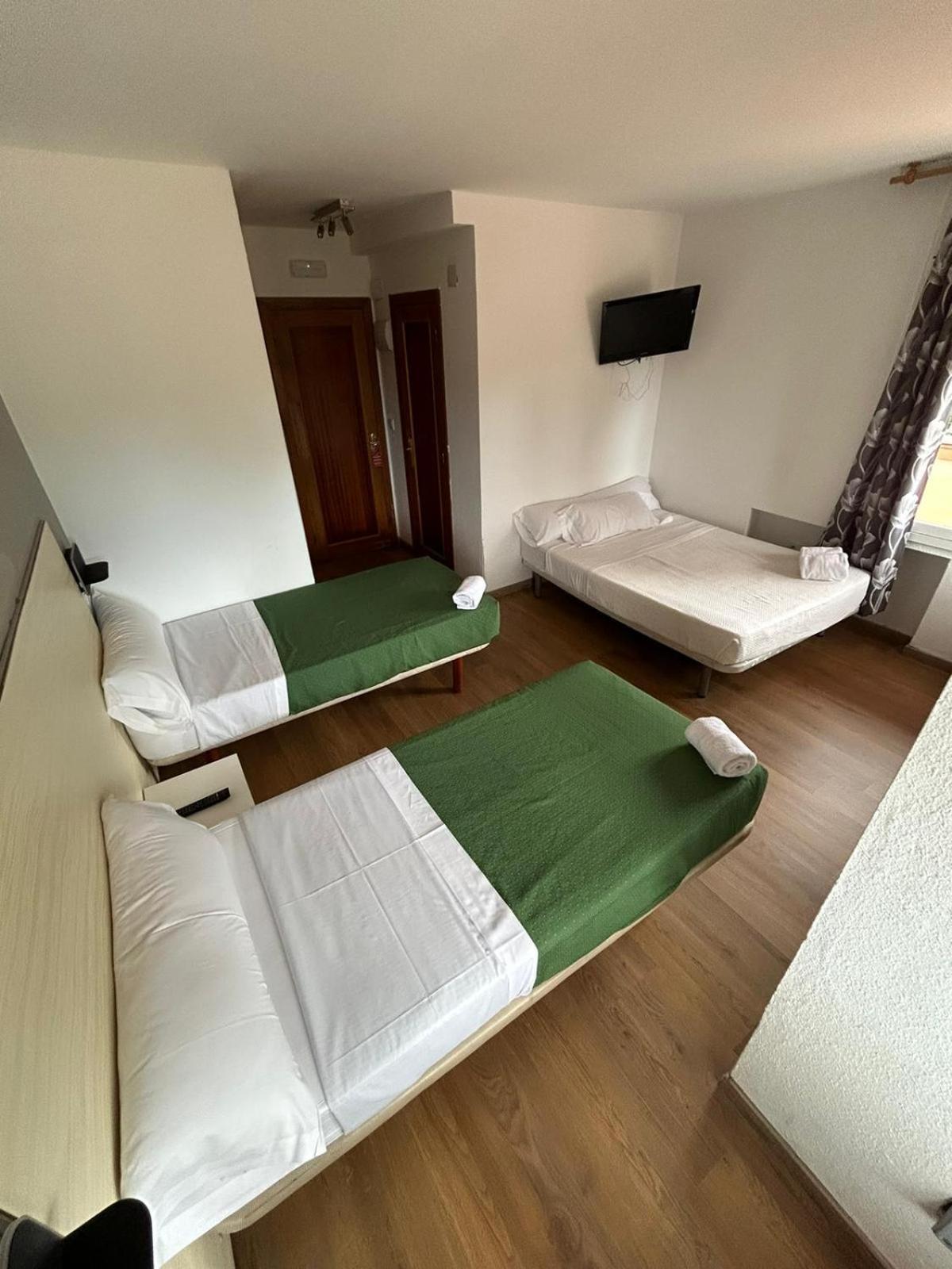 Hotel Las Palmeras à Gijón Extérieur photo
