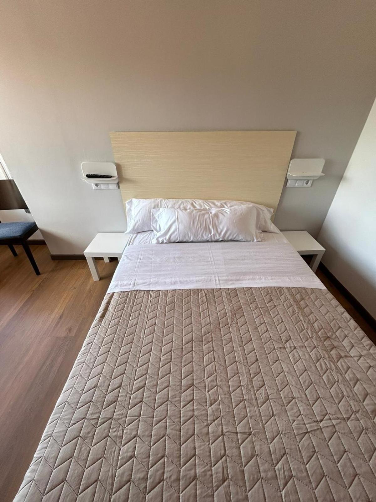 Hotel Las Palmeras à Gijón Extérieur photo